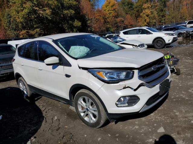 Photo 1 from auction – 2017 FORD ESCAPE SE with VIN 1FMCU0GD2HUD16302