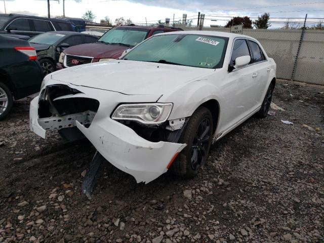 Photo 2 from auction – 2016 CHRYSLER 300 LIMITE with VIN 2C3CCARG7GH311591