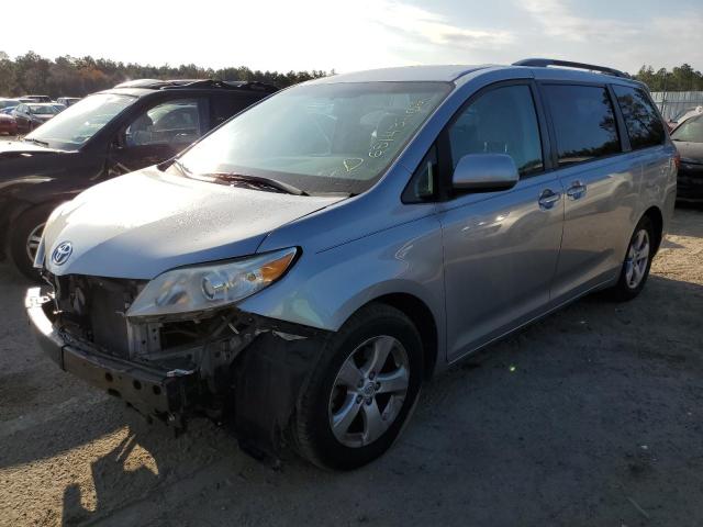Photo 2 from auction – 2016 TOYOTA SIENNA LE with VIN 5TDKK3DC6GS705823