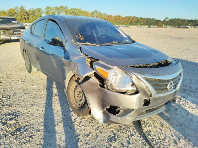 NISSAN VERSA S 2018 with VIN 3N1CN7AP1JL886663 - Photo from auction