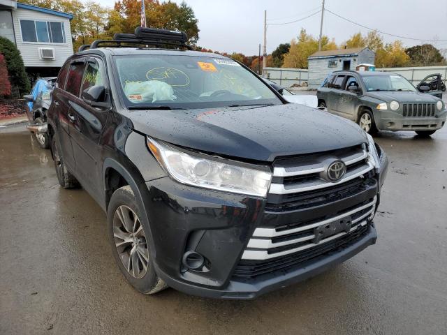 TOYOTA HIGHLANDER 2018 with VIN 5TDBZRFH6JS912128 - Photo from auction