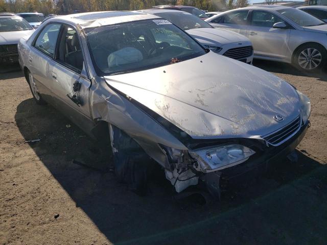 LEXUS ES 300 2001 with VIN JT8BF28G915105594 - Photo from auction