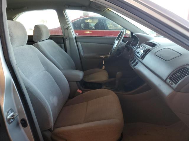 Photo 5 from auction – 2004 TOYOTA CAMRY LE with VIN 4T1BE32KX4U930654