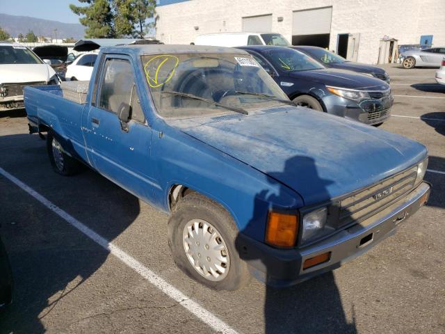 TOYOTA PICKUP 1/2 1984 with VIN JT4RN55D4E5017654 - Photo from auction