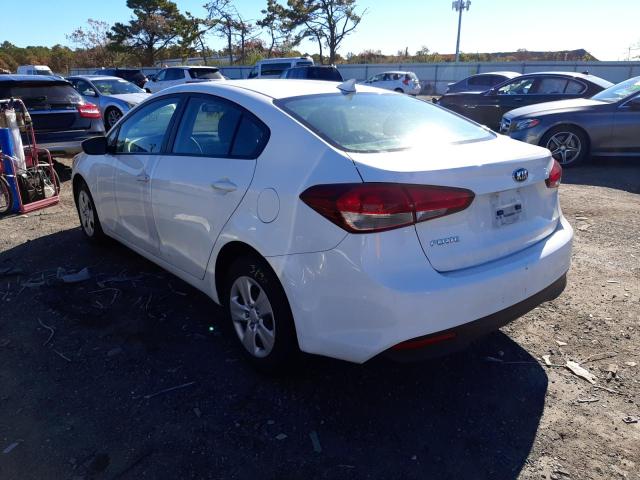 Photo 3 from auction – 2017 KIA FORTE LX with VIN 3KPFK4A7XHE043772
