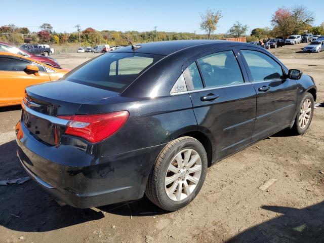 Photo 4 from auction – 2013 CHRYSLER 200 TOURIN with VIN 1C3CCBBBXDN713791
