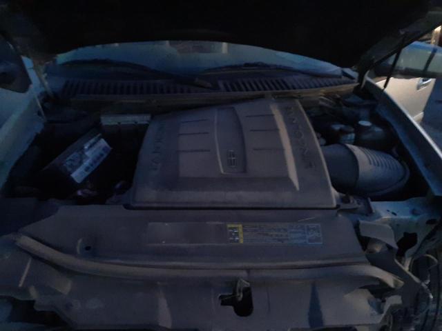Photo 7 from auction – 2005 LINCOLN NAVIGATOR with VIN 5LMFU28565LJ04856