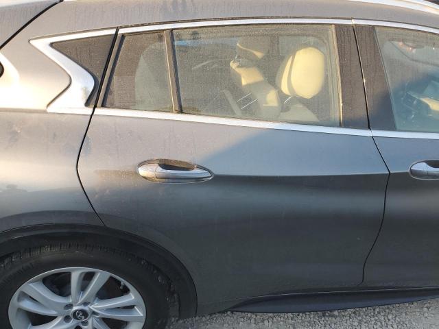 Photo 6 from auction – 2018 INFINITI QX30 BASE with VIN SJKCH5CP5JA043575