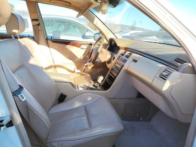 Photo 5 from auction – 2002 MERCEDES-BENZ E 320 with VIN WDBJH65J62B407229