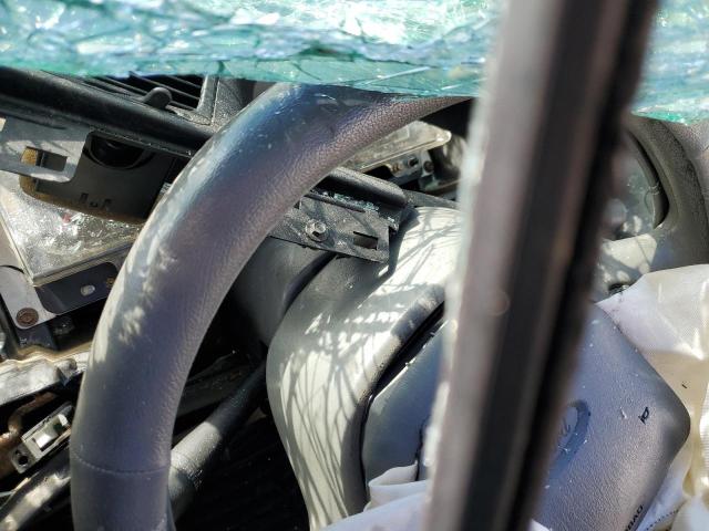 Photo 8 from auction – 2000 FORD CROWN VICT with VIN 2FAFP71W3YX163911