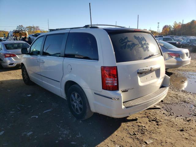 Photo 3 from auction – 2010 CHRYSLER TOWN & COU with VIN 2A4RR5D14AR188648