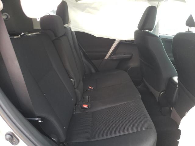 Photo 11 from auction – 2018 TOYOTA RAV4 LE with VIN 2T3BFREV0JW848036