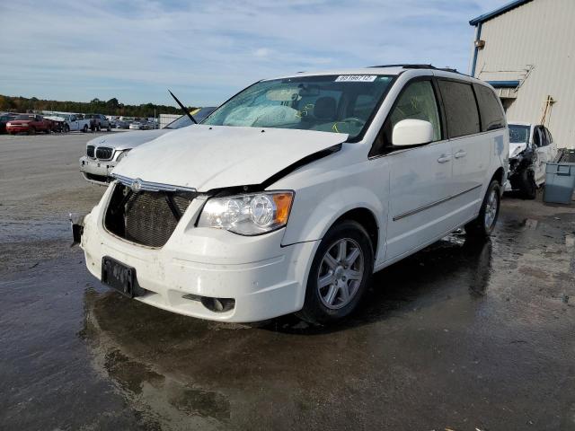 Photo 2 from auction – 2010 CHRYSLER TOWN & COU with VIN 2A4RR5D16AR315366