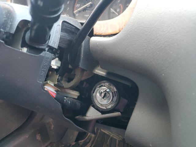 Photo 9 from auction – 1998 HONDA CR-V EX with VIN JHLRD1868WC035499