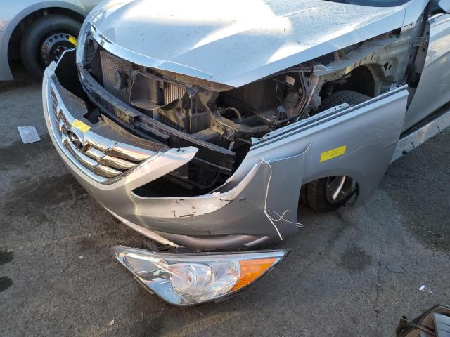 Photo 9 from auction – 2013 HYUNDAI SONATA SE with VIN 5NPEC4AB2DH548191