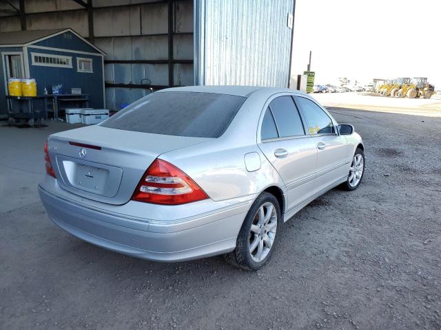 Photo 4 from auction – 2004 MERCEDES-BENZ 300-CLASS with VIN WDBRF64J84F473450