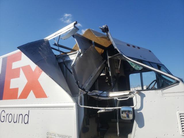 Photo 9 from auction – 2007 FREIGHTLINER CHASSIS M with VIN 4UZAARCP57CZ28308