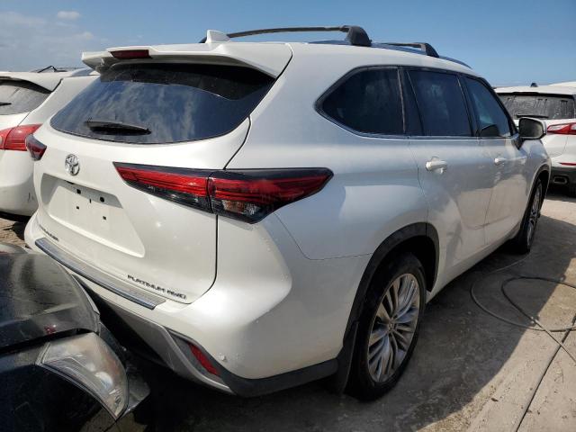 Photo 4 from auction – 2021 TOYOTA HIGHLANDER with VIN 5TDFZRBH4MS094944
