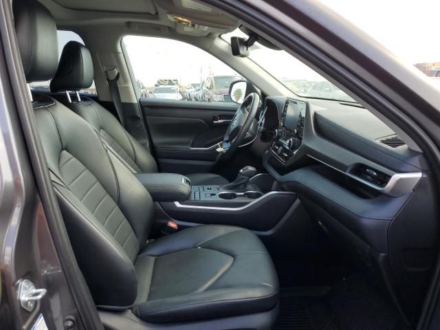 Photo 5 from auction – 2021 TOYOTA HIGHLANDER with VIN 5TDHZRBH4MS533701