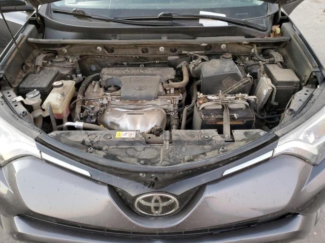 Photo 7 from auction – 2017 TOYOTA RAV4 XLE with VIN JTMWFREV4HJ145243