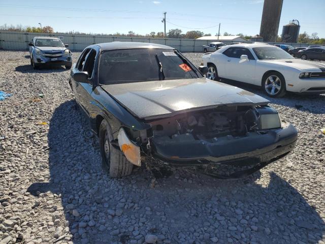 FORD CROWN VICT 2008 with VIN 2FAFP71V88X102139 - Photo from auction