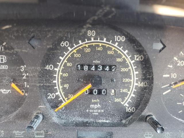 Photo 8 from auction – 1995 MERCEDES-BENZ E 320 with VIN WDBEA92E8SF333092