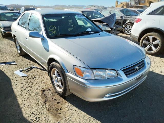 TOYOTA CAMRY 2000 with VIN JT2BG22K8Y0386847 - Photo from auction