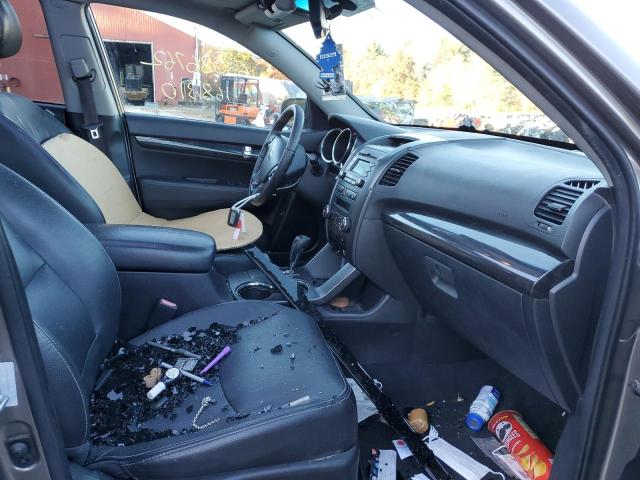 Photo 5 from auction – 2011 KIA SORENTO EX with VIN 5XYKUDA28BG177350