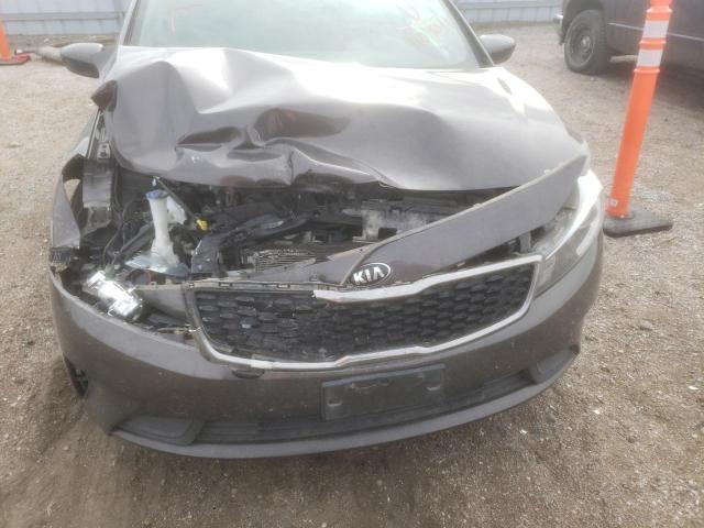 Photo 9 from auction – 2017 KIA FORTE LX with VIN 3KPFK4A7XHE105011