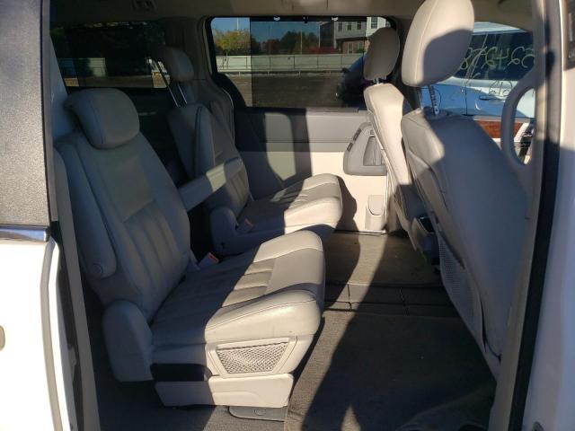 Photo 6 from auction – 2010 CHRYSLER TOWN & COU with VIN 2A4RR5D14AR188648
