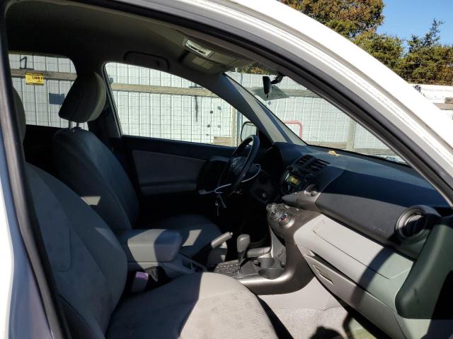 Photo 5 from auction – 2009 TOYOTA RAV4 with VIN JTMZF33V79D008472