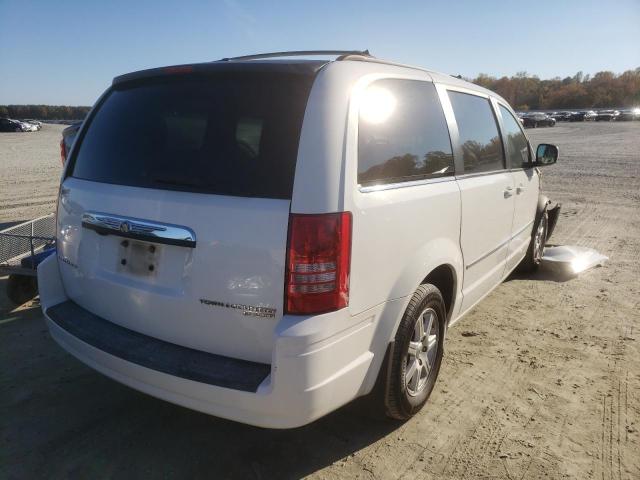 Photo 4 from auction – 2010 CHRYSLER TOWN & COU with VIN 2A4RR5D13AR178631