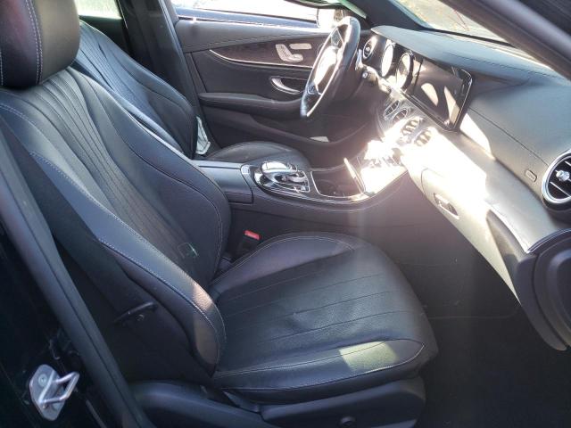 Photo 5 from auction – 2017 MERCEDES-BENZ E 300 with VIN WDDZF4JB9HA077913