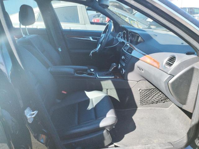 Photo 5 from auction – 2012 MERCEDES-BENZ C 300 4MAT with VIN WDDGF8BB9CA601907