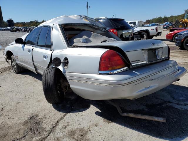 Photo 3 from auction – 2000 FORD CROWN VICT with VIN 2FAFP71W3YX163911