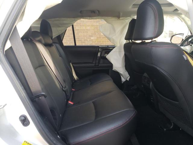 Photo 6 from auction – 2019 TOYOTA 4RUNNER SR with VIN JTEBU5JR5K5729104