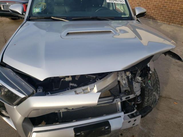 Photo 7 from auction – 2019 TOYOTA 4RUNNER SR with VIN JTEBU5JR5K5729104