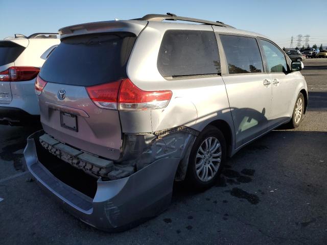 Photo 4 from auction – 2013 TOYOTA SIENNA XLE with VIN 5TDYK3DC4DS309542