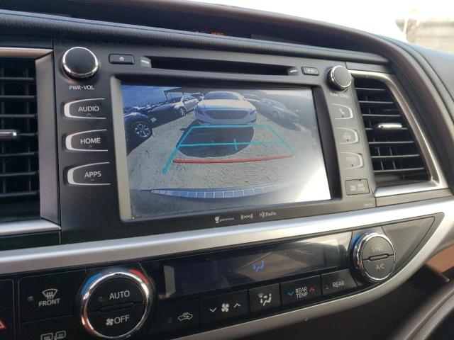 Photo 9 from auction – 2018 TOYOTA HIGHLANDER with VIN 5TDKZRFH8JS264033