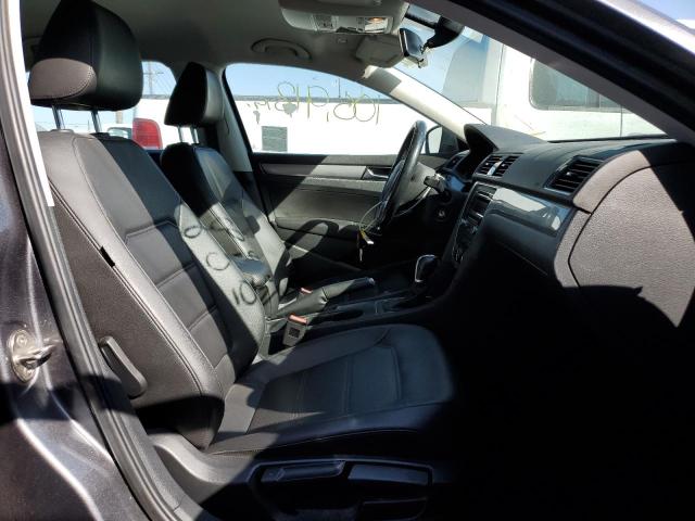 Photo 5 from auction – 2015 VOLKSWAGEN PASSAT S with VIN 1VWAT7A39FC050333