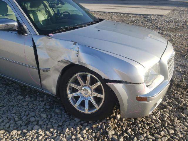 Photo 9 from auction – 2005 CHRYSLER 300C with VIN 2C3JA63H45H168964