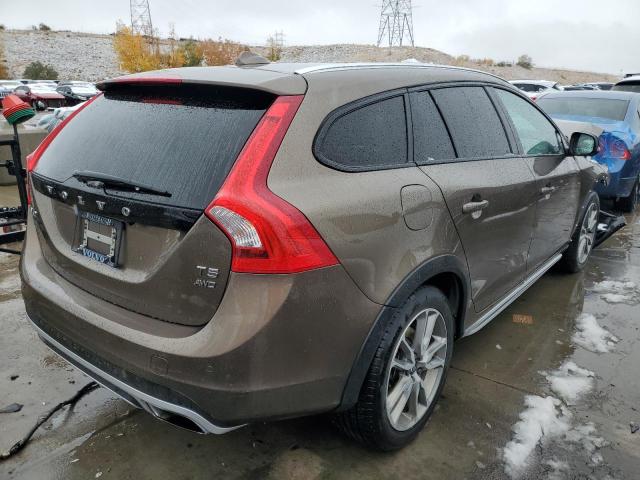 Photo 4 from auction – 2016 VOLVO V60 CROSS with VIN YV4612HK4G1017779
