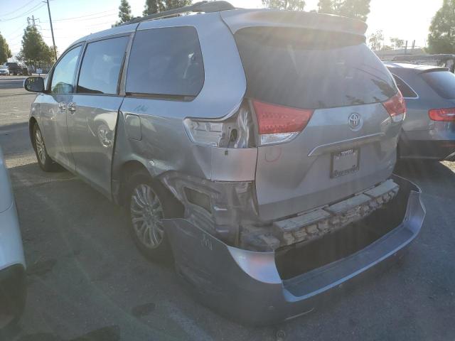 Photo 3 from auction – 2013 TOYOTA SIENNA XLE with VIN 5TDYK3DC4DS309542