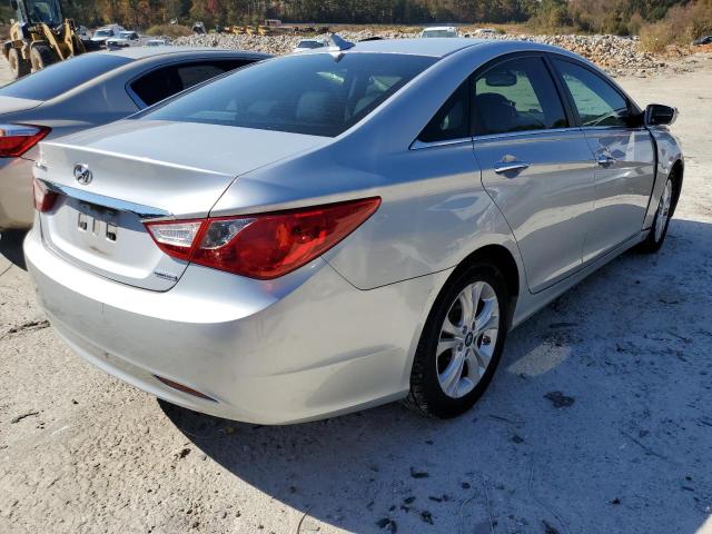 Photo 4 from auction – 2011 HYUNDAI SONATA SE with VIN 5NPEC4ACXBH258027
