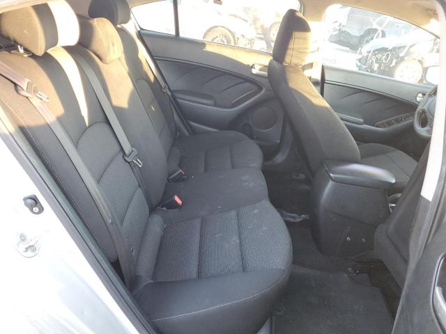 Photo 6 from auction – 2017 KIA FORTE LX with VIN 3KPFK4A77HE112191