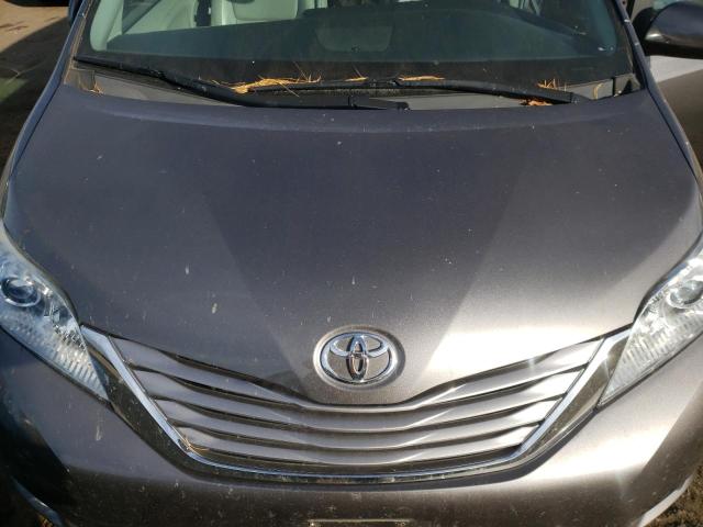 Photo 7 from auction – 2017 TOYOTA SIENNA XLE with VIN 5TDDZ3DC6HS180770