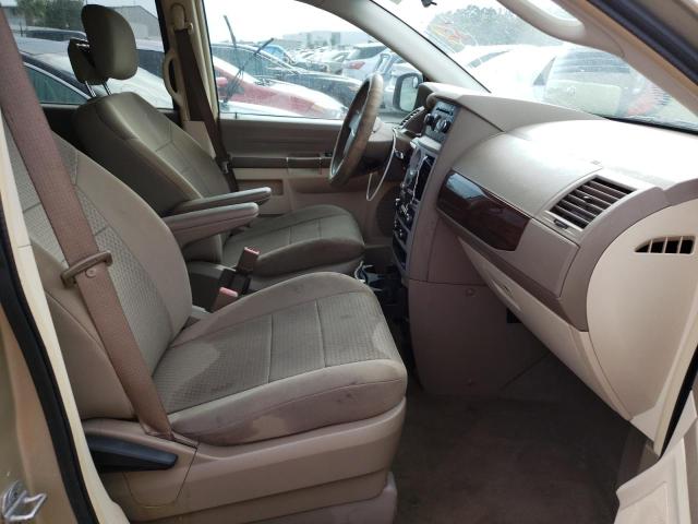 Photo 5 from auction – 2010 CHRYSLER TOWN & COU with VIN 2A4RR2D19AR404234