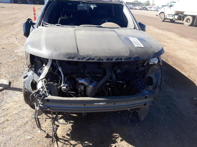 Photo 9 from auction – 2017 FORD EXPLORER L with VIN 1FM5K8F89HGB52949