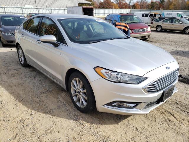 FORD FUSION SE 2017 with VIN 3FA6P0HD0HR352882 - Photo from auction