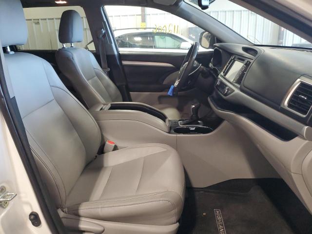 Photo 5 from auction – 2016 TOYOTA HIGHLANDER with VIN 5TDKKRFH1GS124869